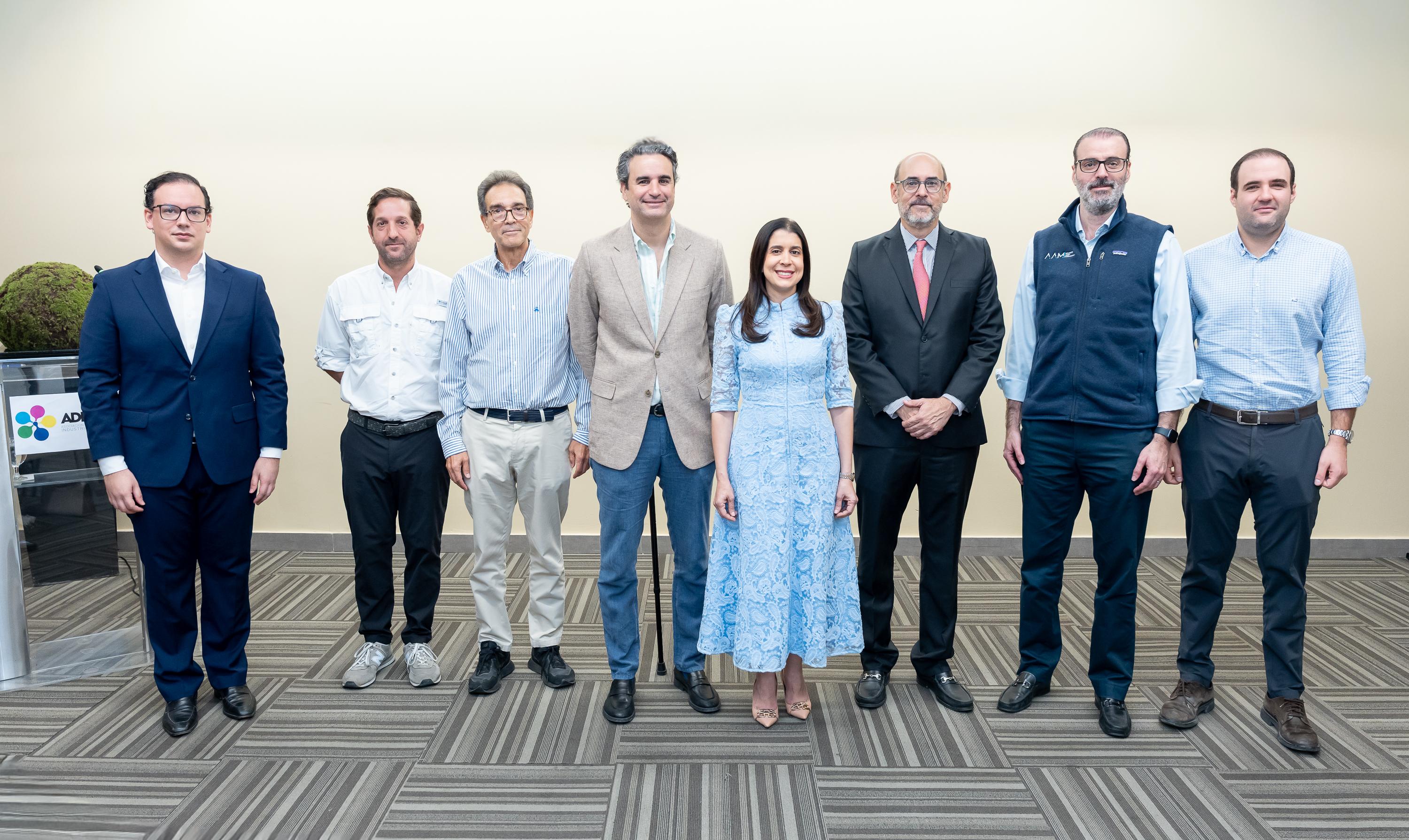 Participantes de la conmemoración del 15 aniversario de ADIPLAST